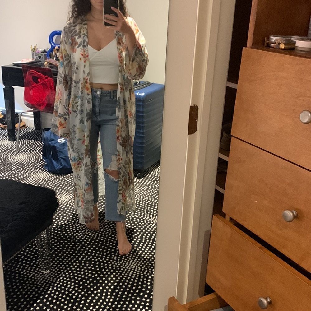 Floral kimono  - Picture 2 of 3